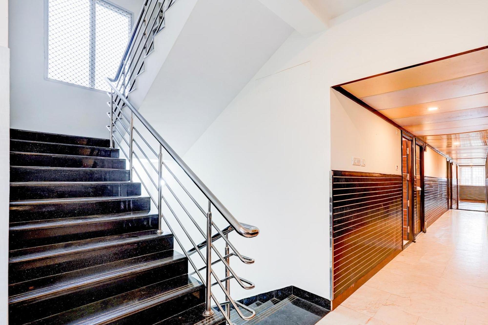 Super Townhouse Chennai Near Airport Formerly Sai Bala Budget Exterior photo